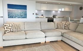 6 Ocean Gate Apartment